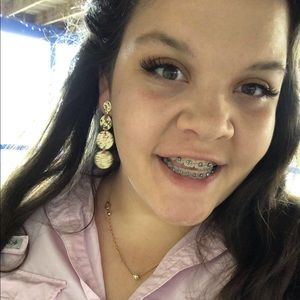 Meet your Posher, Kaitlyn